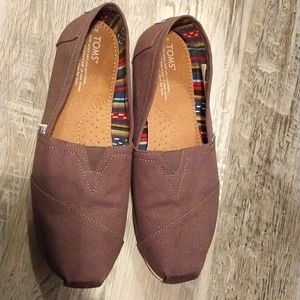 Brown Toms Womens size 9.5